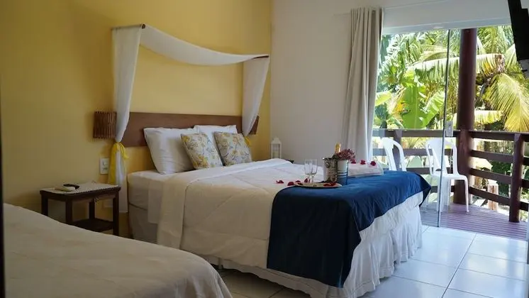 Quarto triplo com sacada - 03