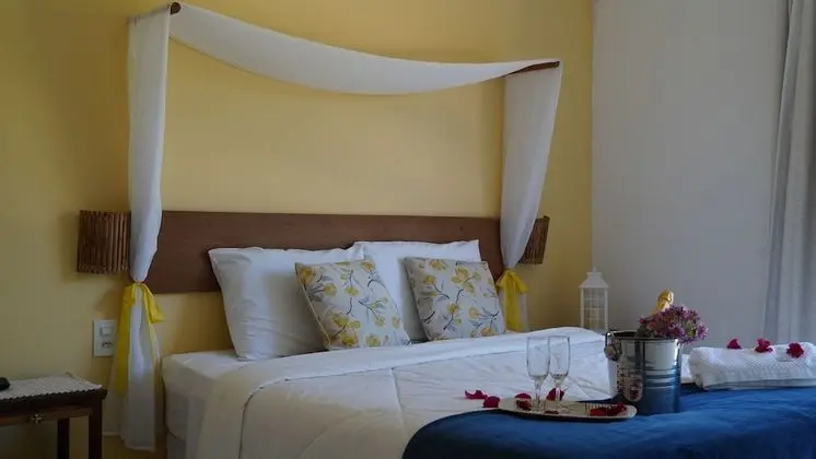 Quarto triplo com sacada - 03