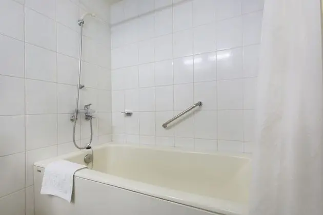 Bir adet Çift Kişilik ve Bir adet Tek Kişilik Yataklı