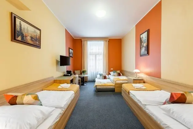 Deluxe Üç Kişilik Oda, 3 Tek Kişilik Yatak