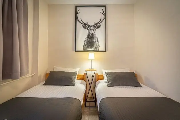 Dört Kişilik Oda (#5)