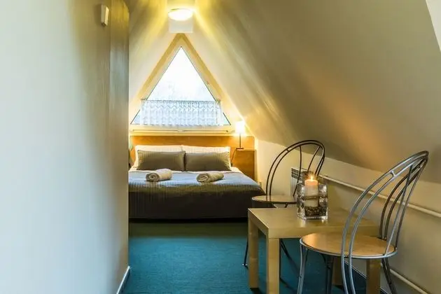 Dört Kişilik Oda (#7)