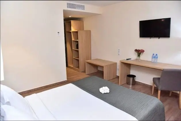 Tek Büyük Yataklı Oda, Sigara İçilmez