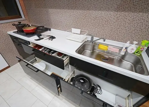 Basic Ev, Sigara İçilmez