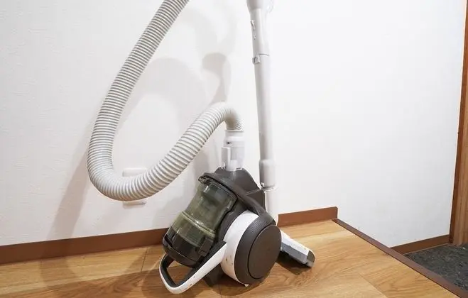 Basic Ev, Sigara İçilmez