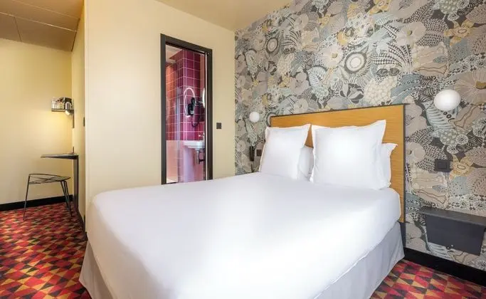 Comfort Tek Büyük Yataklı Oda (Paris)