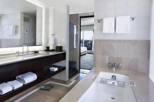 Grand Oda, 1 En Büyük (King) Boy Yatak, Köşe (Corner, Grand Deluxe)