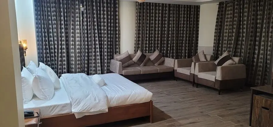 Deluxe Tek Büyük Yataklı Oda