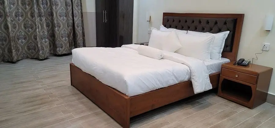 Deluxe Tek Büyük Yataklı Oda
