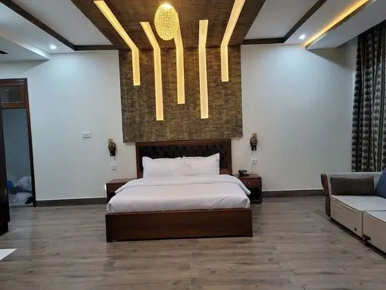 Deluxe Tek Büyük Yataklı Oda