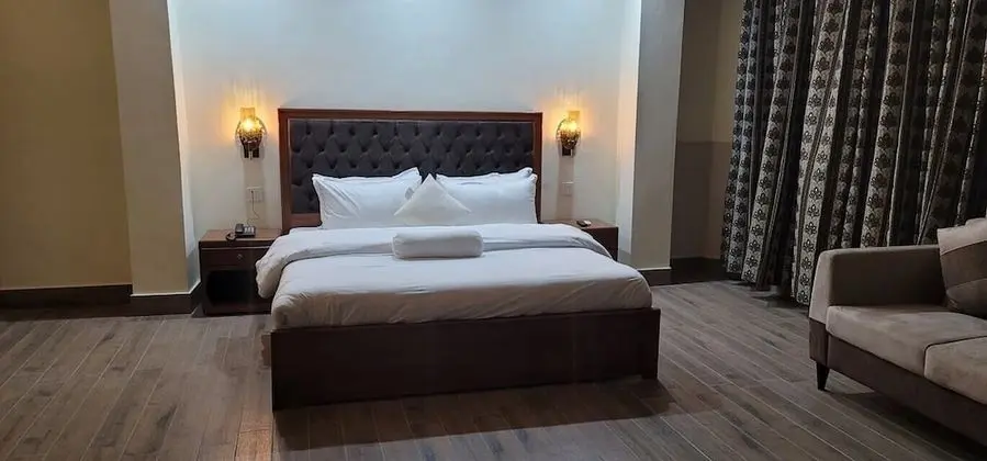 Deluxe Tek Büyük Yataklı Oda