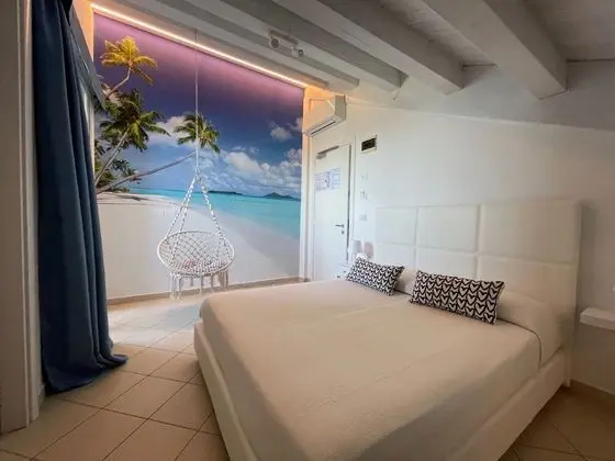 Comfort Tek Büyük Yataklı Oda, Balkon, Kısmi Deniz Manzaralı (beach access included)