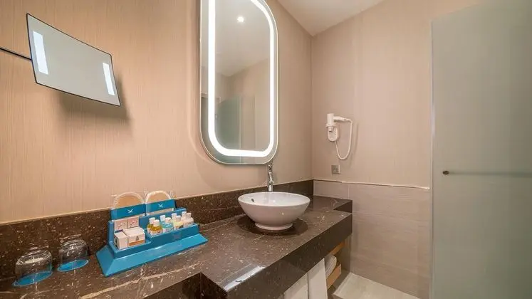 https://images.etstur.com/files/images/hotelImages/TR/214153/l/Liberty-Fabay-Oda-350740.jpg