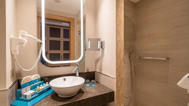 https://images.etstur.com/files/images/hotelImages/TR/214153/l/Liberty-Fabay-Oda-350762.jpg