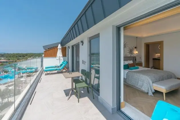 https://images.etstur.com/files/images/hotelImages/TR/214153/l/Liberty-Fabay-Oda-382846.jpg