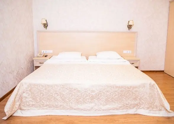 Comfort Tek Büyük veya İki Ayrı Yataklı Oda