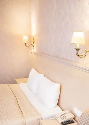 Comfort Tek Büyük veya İki Ayrı Yataklı Oda