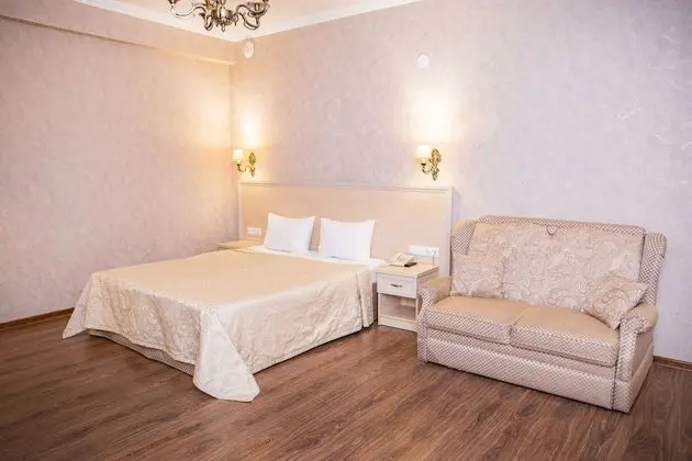 Comfort Tek Büyük veya İki Ayrı Yataklı Oda