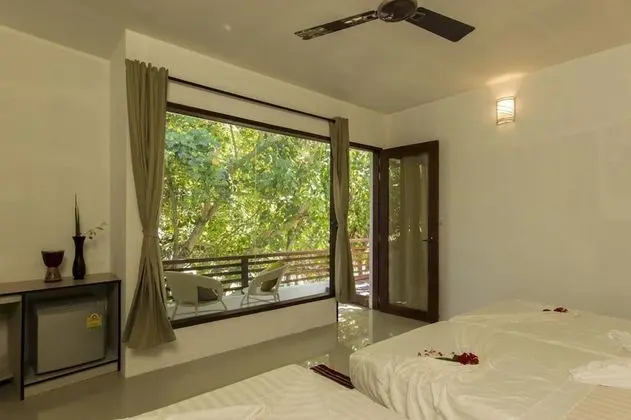 Deluxe family room