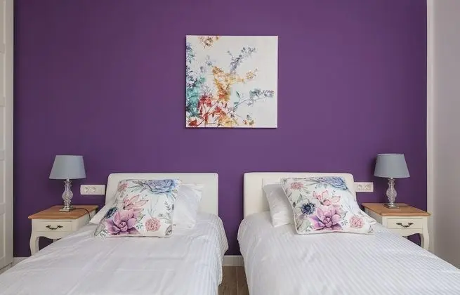 Apart Daire, Dağ Manzaralı (Violet)