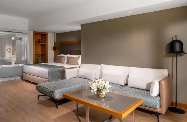 Corner Suite Deniz Manzaralı