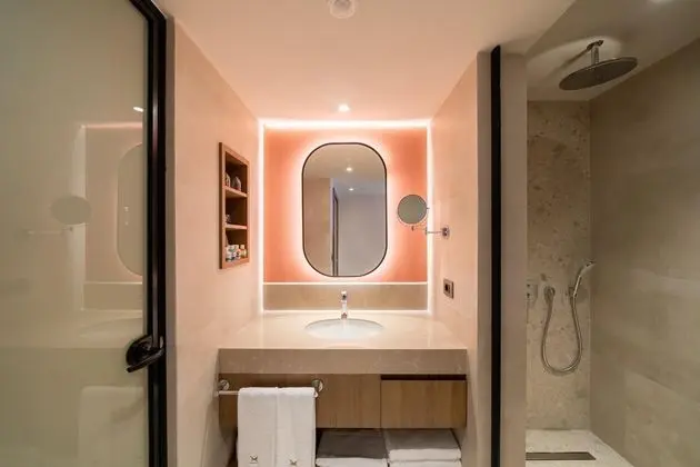 https://images.etstur.com/files/images/hotelImages/TR/50557/l/Liberty-Hotels-Lykia-Oda-379276.jpg