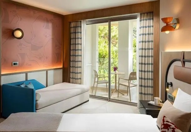 https://images.etstur.com/files/images/hotelImages/TR/50557/l/Liberty-Hotels-Lykia-Oda-379288.jpg