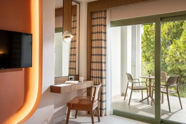 https://images.etstur.com/files/images/hotelImages/TR/50557/l/Liberty-Hotels-Lykia-Oda-379318.jpg