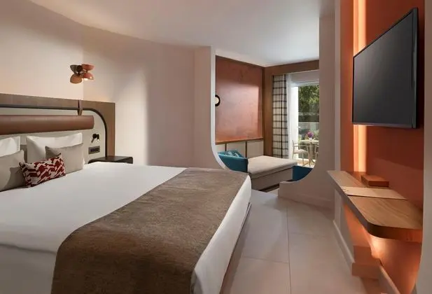 https://images.etstur.com/files/images/hotelImages/TR/50557/l/Liberty-Hotels-Lykia-Oda-379322.jpg