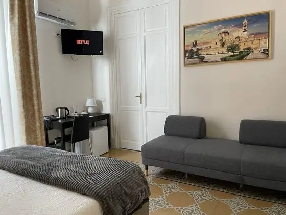 Deluxe Oda, 1 Büyük (Queen) Boy Yatak ve Çekyat, Şehir Manzaralı (La Cattedrale)