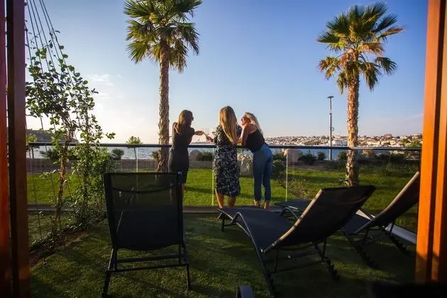 Deluxe Oda, Balkon, Deniz Manzaralı
