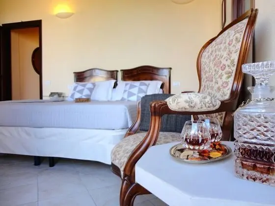 Tek Büyük veya İki Ayrı Yataklı Oda, Balkon