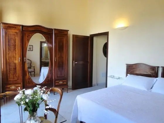 Tek Büyük veya İki Ayrı Yataklı Oda, Balkon