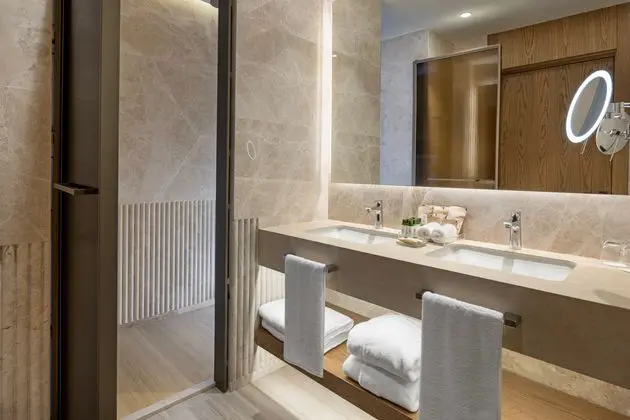 https://images.etstur.com/imgproxy/resize/2560x1440/files/images/hotelImages/etsrooms/512347/Liberty_Signa_20241118115533_1.jpg