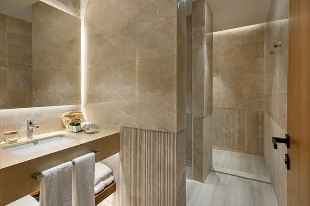 https://images.etstur.com/imgproxy/resize/2560x1440/files/images/hotelImages/etsrooms/512347/Liberty_Signa_20241118121613_4.jpg