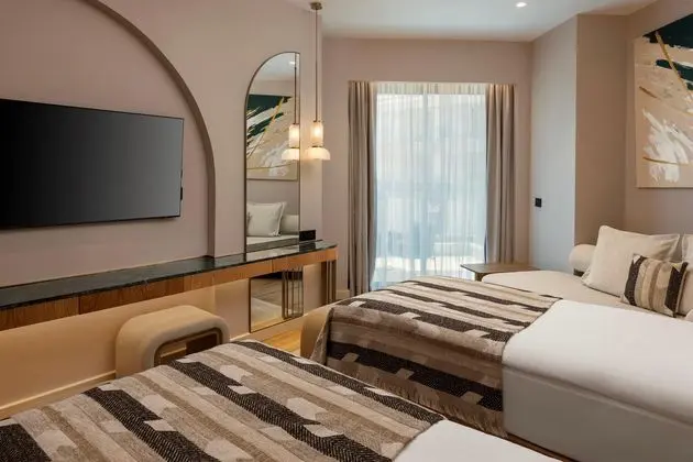 https://images.etstur.com/imgproxy/resize/2560x1440/files/images/hotelImages/etsrooms/512347/Liberty_Signa_20250604091637_1.jpg