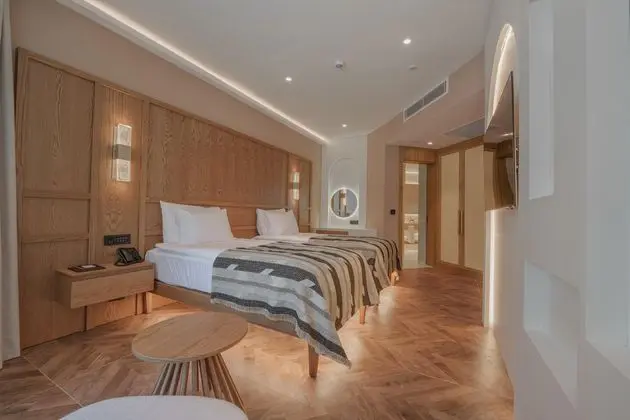 https://images.etstur.com/imgproxy/resize/2560x1440/files/images/hotelImages/etsrooms/512347/Liberty_Signa_20250611145827_0.jpg