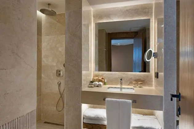 Premium Göl Evi