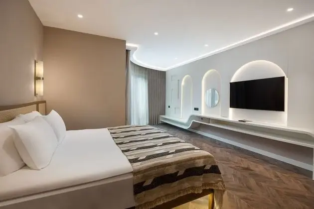 Premium Göl Evi