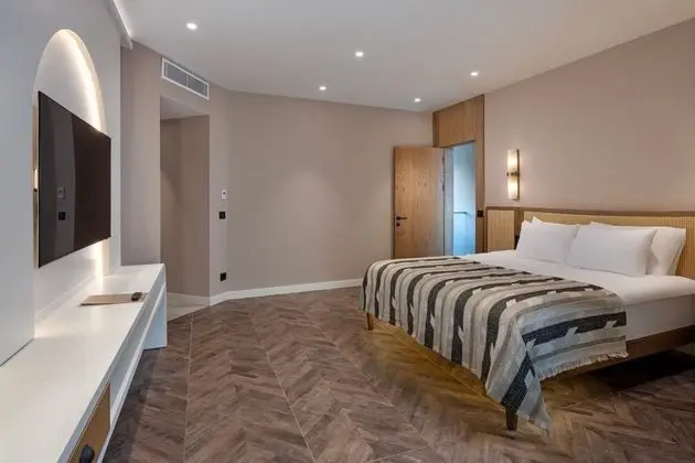 Premium Göl Evi