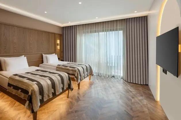 Premium Göl Evi