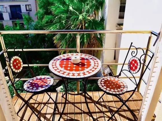 Comfort Tek Büyük veya İki Ayrı Yataklı Oda, Balkon, Bahçe Manzaralı