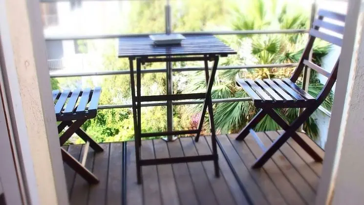 Comfort Tek Büyük veya İki Ayrı Yataklı Oda, Balkon, Bahçe Manzaralı