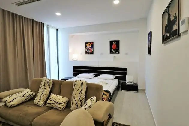 Deluxe Tek Büyük Yataklı Oda