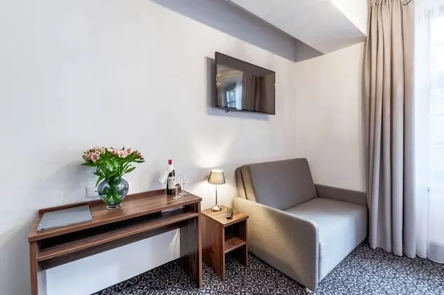 Deluxe Tek Büyük veya İki Ayrı Yataklı Oda