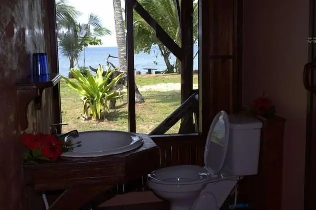 Beach Front Family with AC