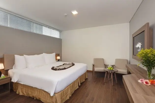 Deluxe Double or Twin Room with No Window