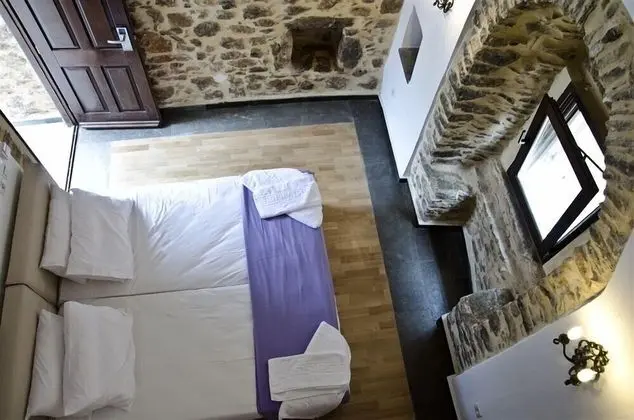 İki Ayrı Yataklı Oda (Aspros Gatos)