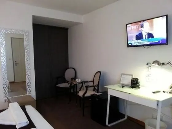 Comfort Tek Büyük Yataklı Oda
