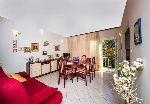 Ev (Lidi - 30 m from beach - H(6+2))